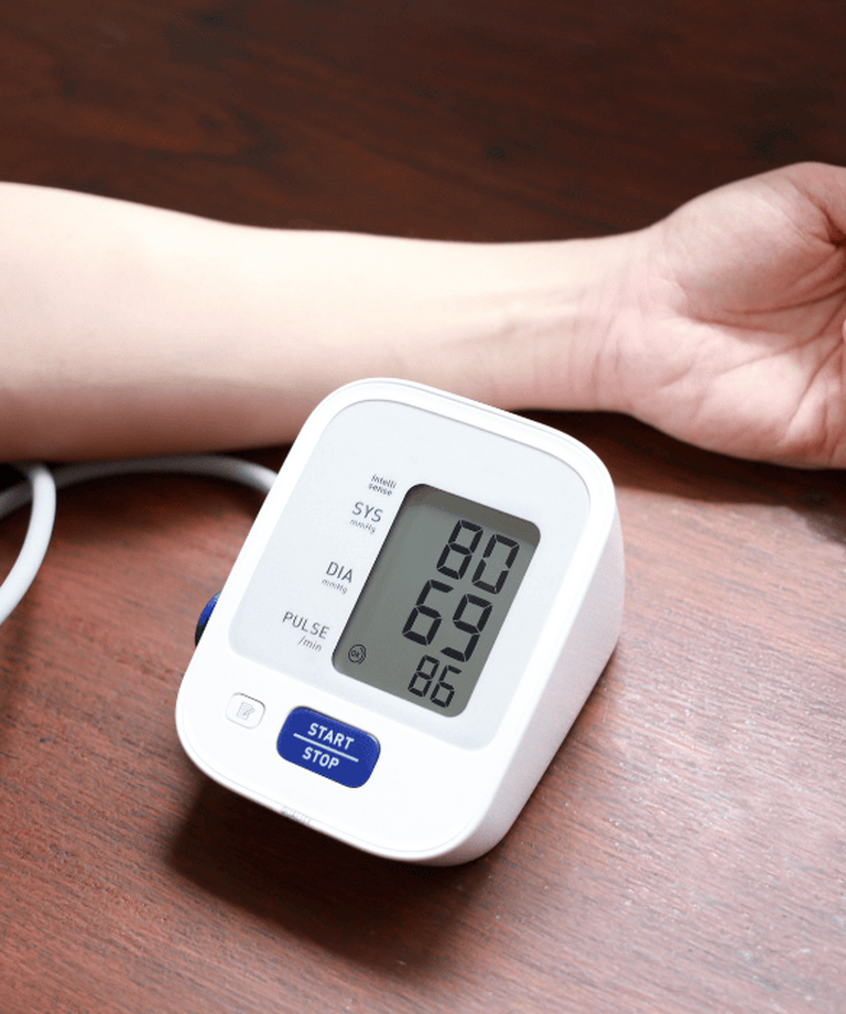 Aký je to nízky tlak a ako ho prirodzene zvýšiť?